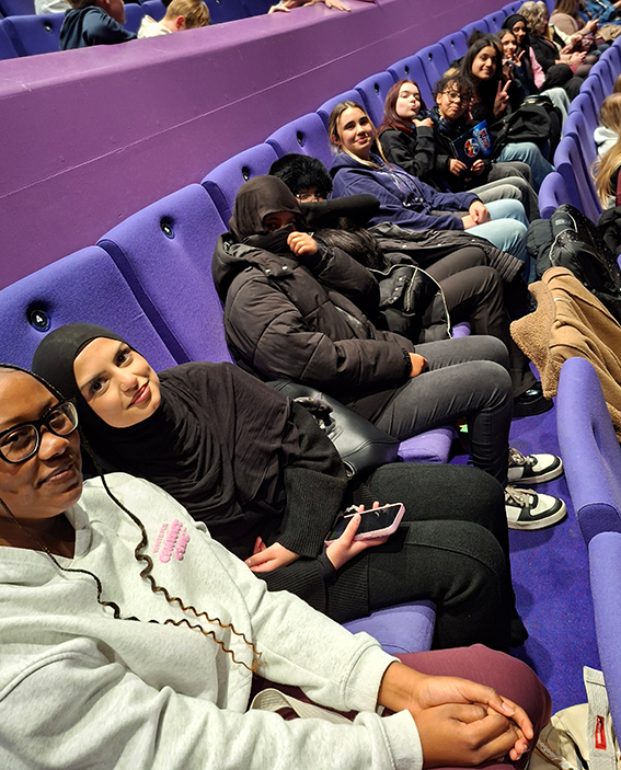 Y10/Y11 Blood Brothers Theatre Trip